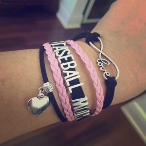Love Baseball Mom  Bracelet